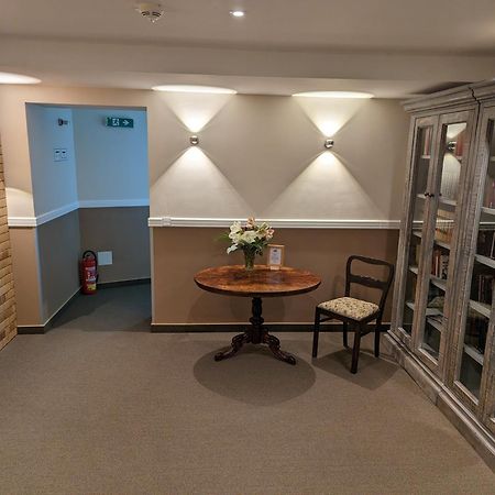 Hotel Karl'S Burg Kölpinsee Екстериор снимка