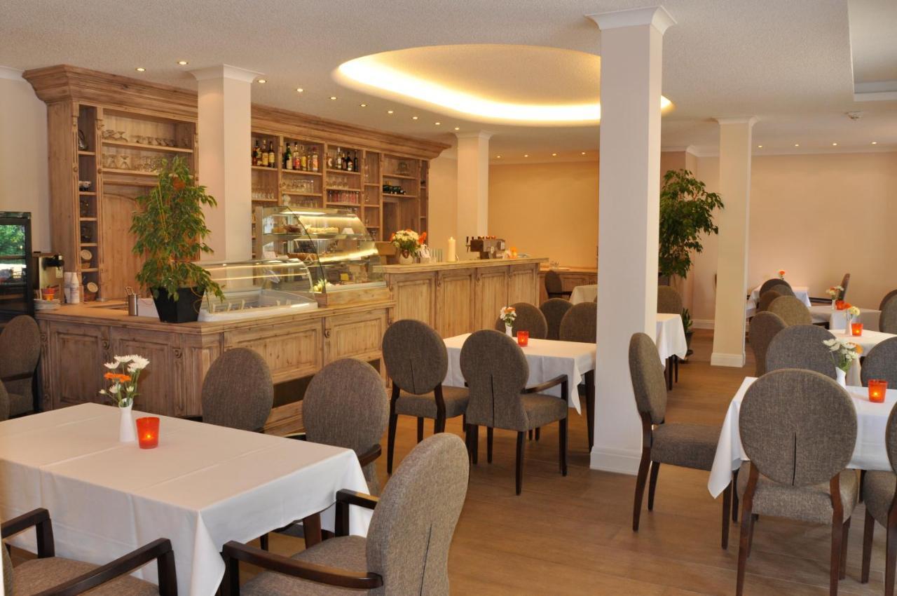 Hotel Karl'S Burg Kölpinsee Екстериор снимка